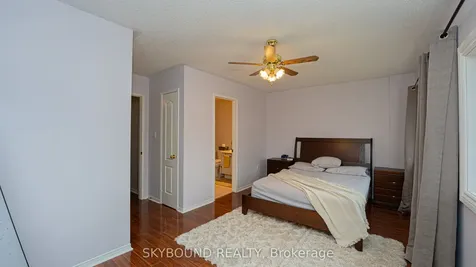 1588 South Parade Court Mississauga ON L5M 6E7