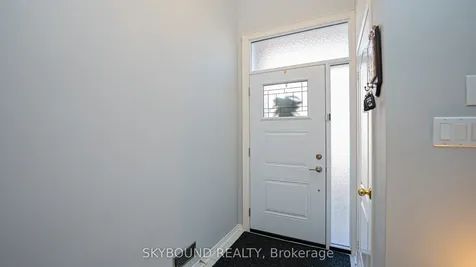 1588 South Parade Court Mississauga ON L5M 6E7