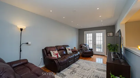 1588 South Parade Court Mississauga ON L5M 6E7