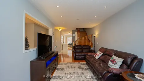 1588 South Parade Court Mississauga ON L5M 6E7