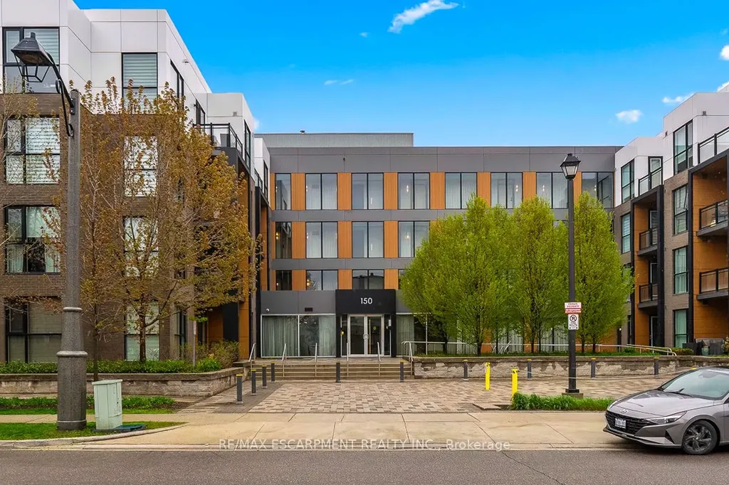 150 Sabina Drive Oakville ON L6H 0W3