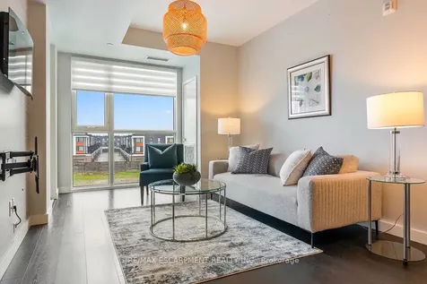 150 Sabina Drive Oakville ON L6H 0W3