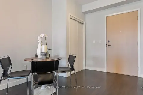 150 Sabina Drive Oakville ON L6H 0W3