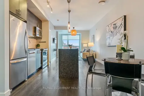 150 Sabina Drive Oakville ON L6H 0W3