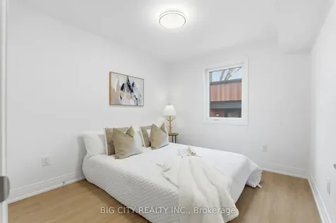 68 Westholme Avenue Toronto ON M6P 3B8
