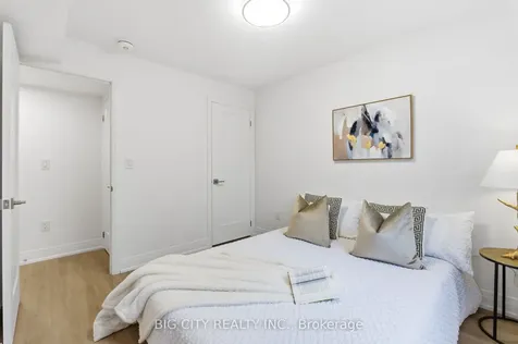 68 Westholme Avenue Toronto ON M6P 3B8