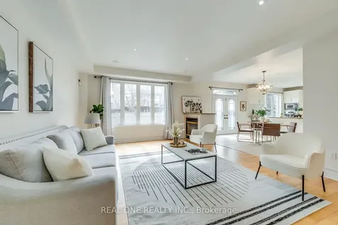 2326 Rockingham Drive Oakville ON L6H 7J4