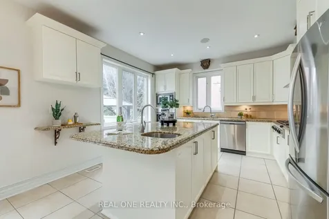2326 Rockingham Drive Oakville ON L6H 7J4