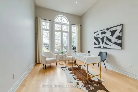 2326 Rockingham Drive Oakville ON L6H 7J4