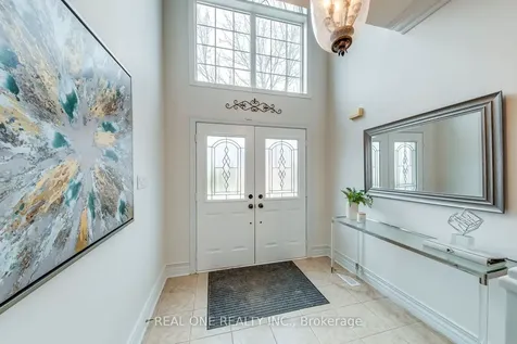 2326 Rockingham Drive Oakville ON L6H 7J4