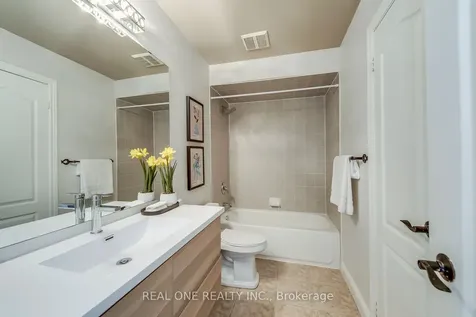 2326 Rockingham Drive Oakville ON L6H 7J4