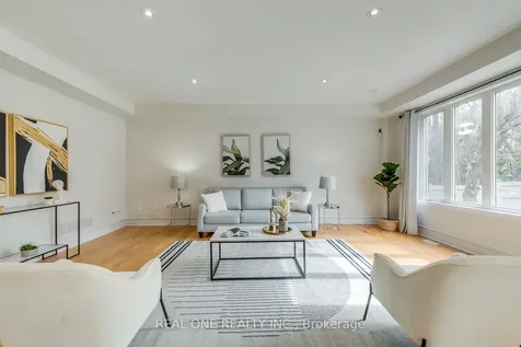 2326 Rockingham Drive Oakville ON L6H 7J4