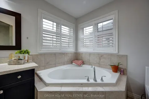 353 Michener Place Milton ON L9T 8P4