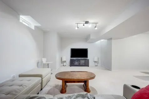 353 Michener Place Milton ON L9T 8P4