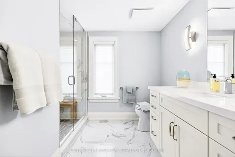 1054 Mohawk Road Burlington ON L7T 3M6
