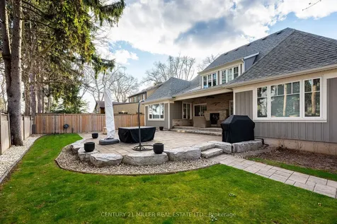 1054 Mohawk Road Burlington ON L7T 3M6