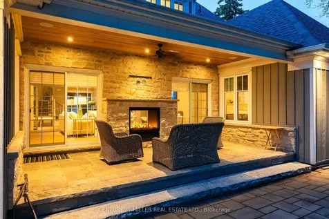 1054 Mohawk Road Burlington ON L7T 3M6