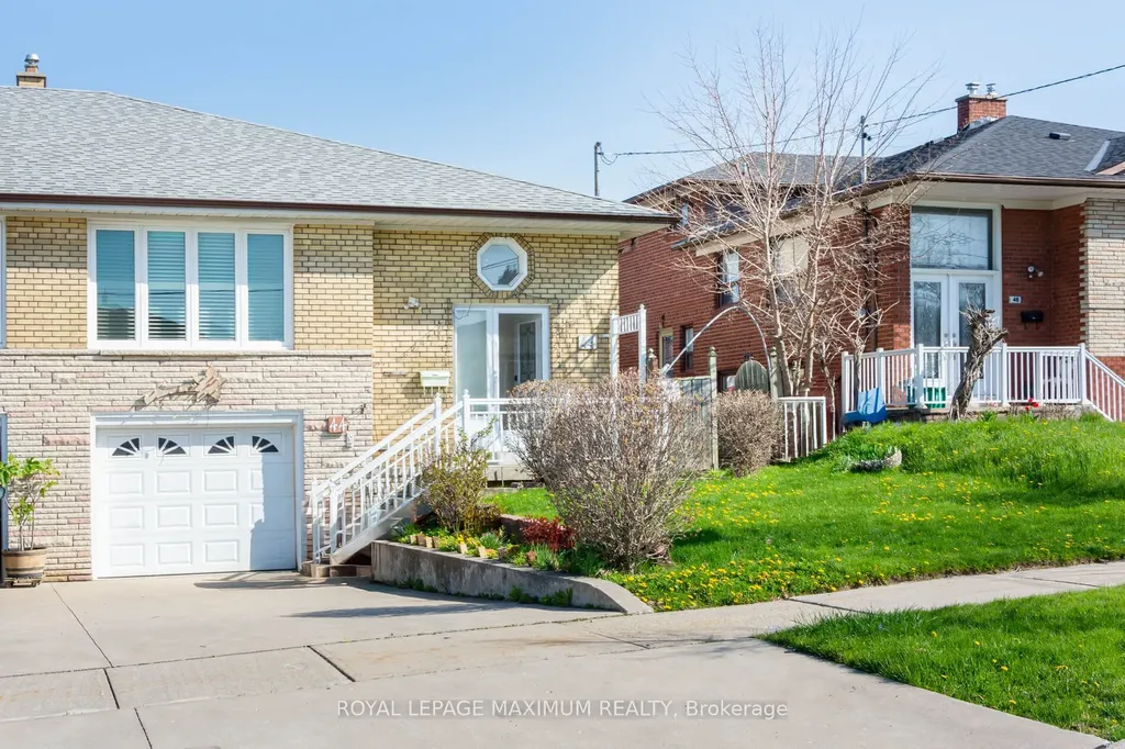 44 Fallingdale Crescent Toronto ON M3J 1C5
