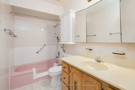 44 Fallingdale Crescent Toronto ON M3J 1C5