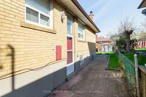 44 Fallingdale Crescent Toronto ON M3J 1C5