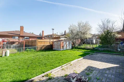 44 Fallingdale Crescent Toronto ON M3J 1C5