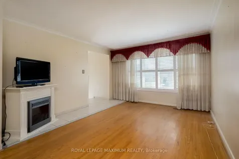 44 Fallingdale Crescent Toronto ON M3J 1C5