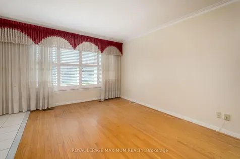 44 Fallingdale Crescent Toronto ON M3J 1C5