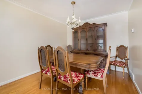 44 Fallingdale Crescent Toronto ON M3J 1C5