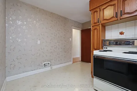 19 Nordin Avenue Toronto ON M8Z 2A9