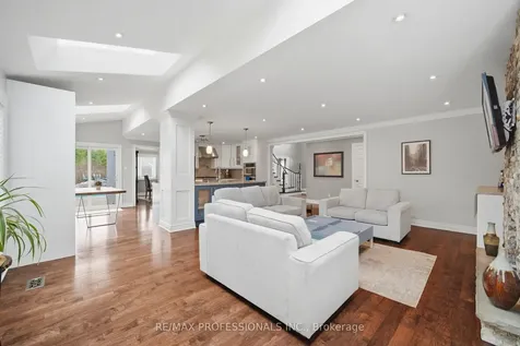 2 Enchanted Court Brampton ON L6Z 3M9