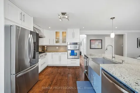 2 Enchanted Court Brampton ON L6Z 3M9