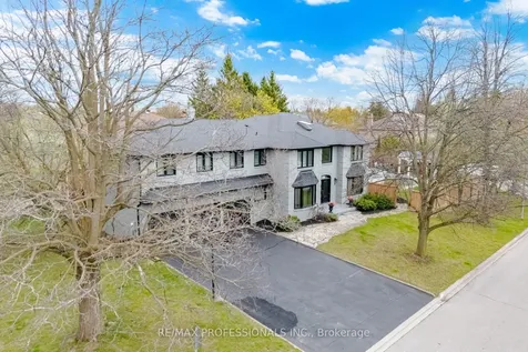 2 Enchanted Court Brampton ON L6Z 3M9