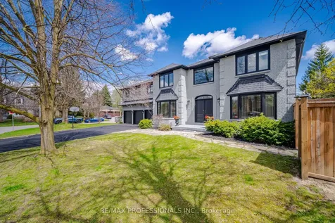2 Enchanted Court Brampton ON L6Z 3M9