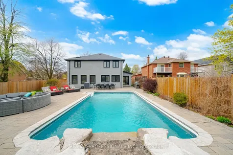 2 Enchanted Court Brampton ON L6Z 3M9