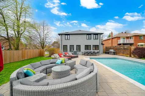 2 Enchanted Court Brampton ON L6Z 3M9
