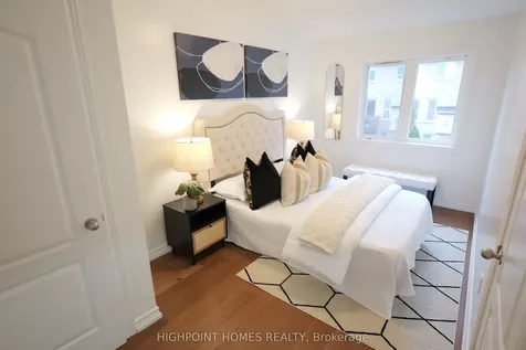 4236 Saunders Crescent Burlington ON L7M 0B1