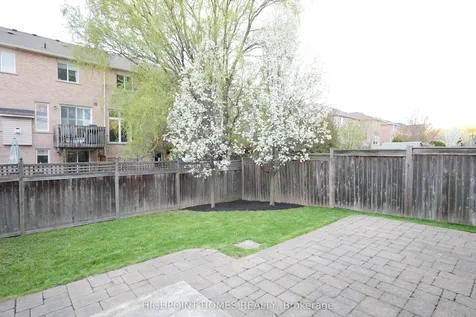 4236 Saunders Crescent Burlington ON L7M 0B1