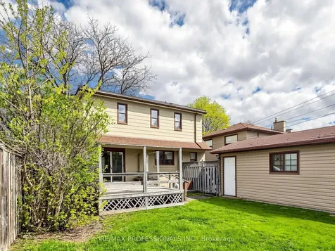26 Henley Crescent Toronto ON M9W 2W9