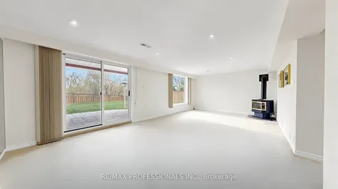 117 Mercury Road Toronto ON M9W 3H7