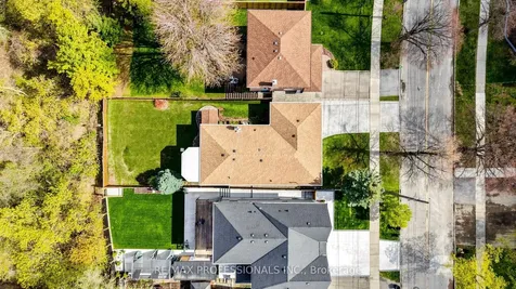 117 Mercury Road Toronto ON M9W 3H7