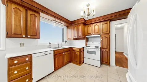 117 Mercury Road Toronto ON M9W 3H7