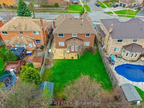 85 Professor's Lake Parkway Brampton ON L6S 4T4