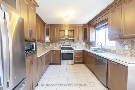 12 Humbolt Crescent Brampton ON L7A 3G7
