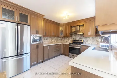 12 Humbolt Crescent Brampton ON L7A 3G7