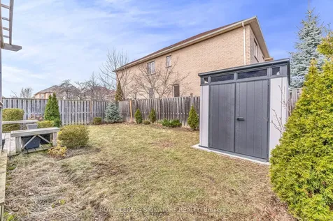 3319 Tacc Drive Mississauga ON L5M 0K4