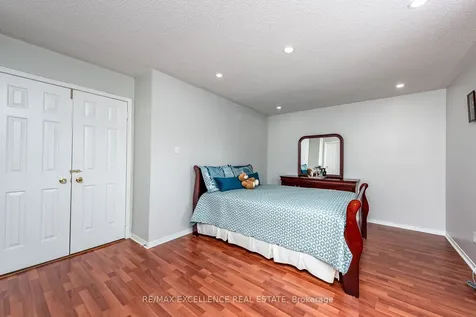 71 Rocky Mountain Crescent Brampton ON L6R 1E7