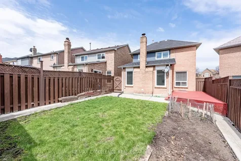 71 Rocky Mountain Crescent Brampton ON L6R 1E7
