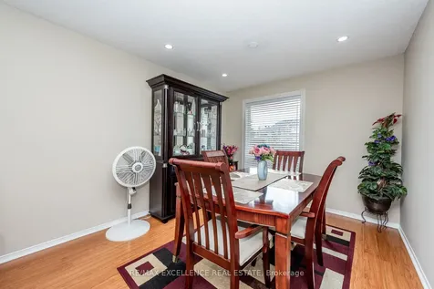 71 Rocky Mountain Crescent Brampton ON L6R 1E7