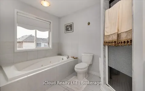 625 Laughren Crescent Milton ON L9T 0G6