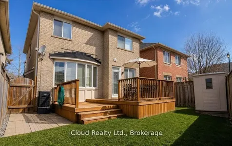 625 Laughren Crescent Milton ON L9T 0G6